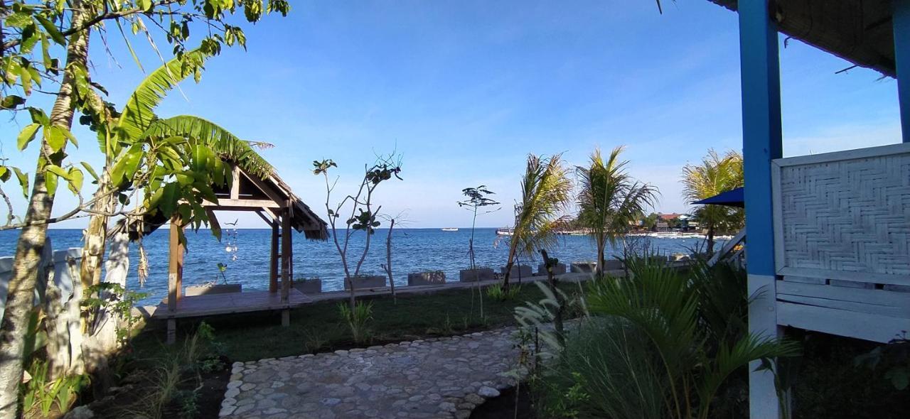 Moyo Island Resort Exterior photo