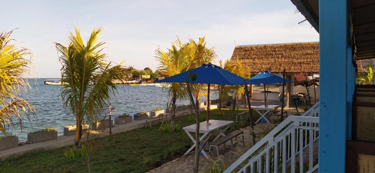 Moyo Island Resort Exterior photo